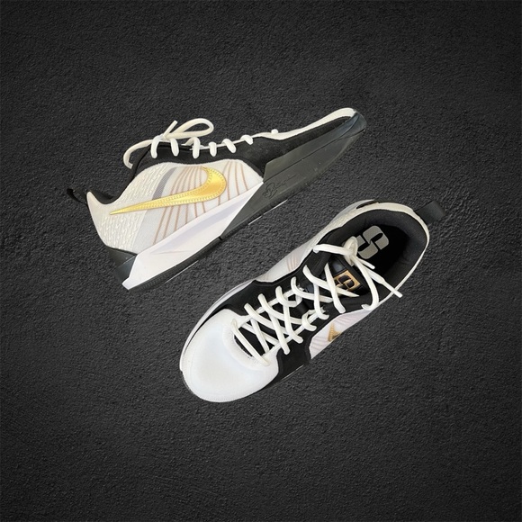 ✔️New✔️ NIKE Sabrina 2 KC GS Gold Quest - Picture 1 of 10